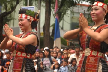 Tari Alusi Au Pukau Warga Denmark