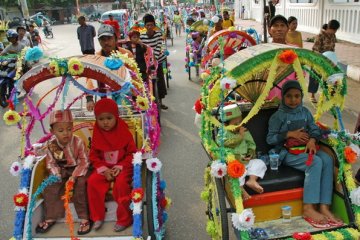 Tradisi "per-peran" macetkan arus mudik di Pamekasan