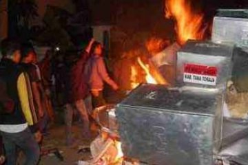 Bakar Kertas Suara