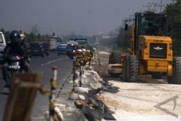 Jalan Pontianak-Bandara Supadio akan dilebarkan