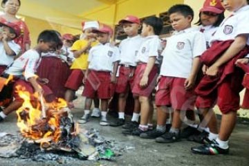 BAKAR BUKU