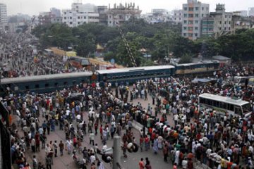 Tabrakan kereta di Bangladesh tewaskan sedikitnya 14 orang