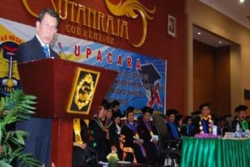 Wisuda Unima