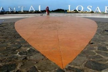 BERSIHKAN LOSARI