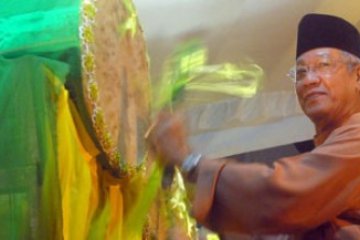 Gubernur Pukul Beduk Malam Takbir