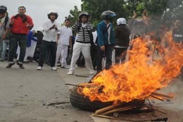 DEMO PERAWAT