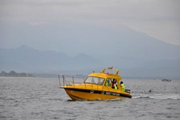 SPEED BOAT