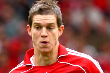 Napoli inginkan Daniel Agger