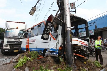 Warga Madiun tewas tertabrak bus Sumber Selamat