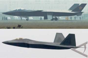  F-22 Dilarang Terbang