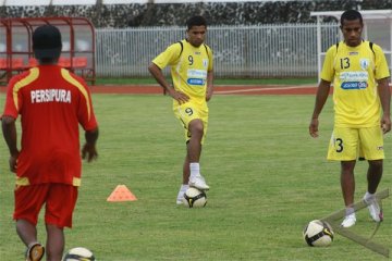 Persipura Kalahkan PSPS Pekanbaru 4-1 