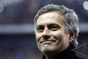 Presiden Real Madrid lindungi Mourinho