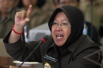 Wali Kota Surabaya menyemangati peserta ujian