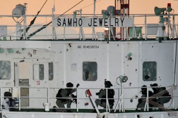 Perompak curi uang tunai dan sepatu dari kapal barang Korea