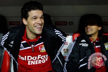 Petinggi Leverkusen bersiap jual Ballack