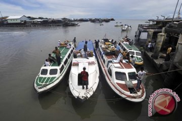 Ratusan warga Batam tertinggal kapal di Tanjungpinang