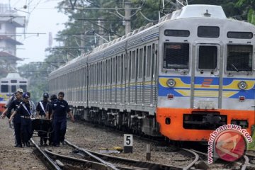 KRL tabrak pejalan kaki di Tanjung Barat