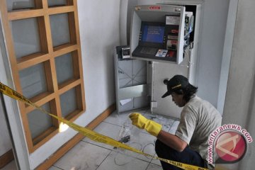 Polisi buru pencoba bobol ATM