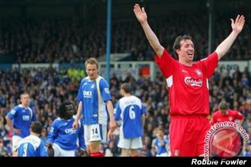 Robbie Fowler sebut Van Dijk pemain berbakat