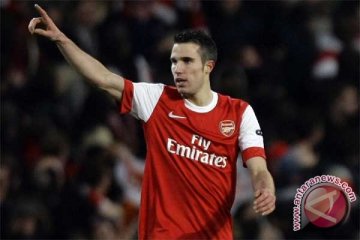 Van Persie tepis tuduhan lakukan salam Nazi