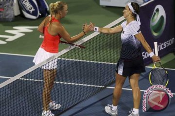 Wozniacki Kalahkan Kuznetsova Untuk Juarai Turnamen Dubai