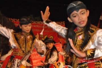Kuda Lumping Meriahkan Cap Go Meh di Tanjungpinang