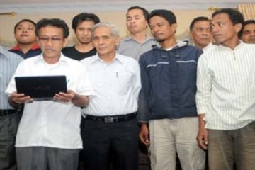 MENYIKAPI KEKERASAN