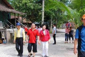Turis Kampung Tua Bakau Serip Pantai