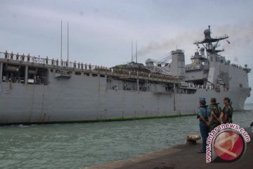 Kapal Perang AS Singgah di Pelabuhan Tanjung Perak 