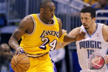 "Superman" dan Magic Terlalu Tangguh Bagi Lakers 