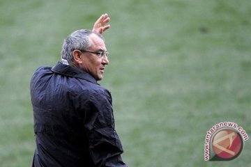 Felix Magath Didepak Oleh Schalke