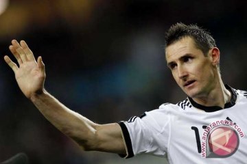 Jerman menanti Klose dan Gomez pulih 