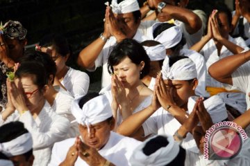 Doa Untuk Korban Tsunami Jepang dari Bali 