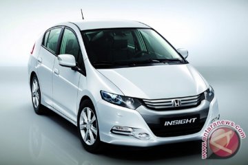 Honda Insight Raih "Cleanest Car 2011"