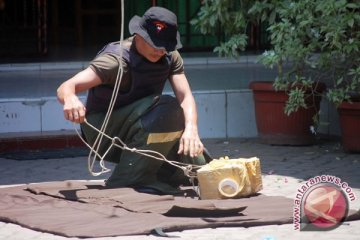 Paket Mencurigakan Diamankan di Stasiun Kroya