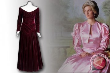 Gaun Putri Diana Dipamerkan Jelang Pernikahan