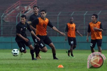 Persebaya 1927 belum putuskan nasib Ibnu Grahan