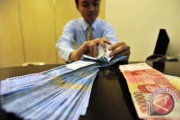 Rupiah terus melemah ke Rp9.810 