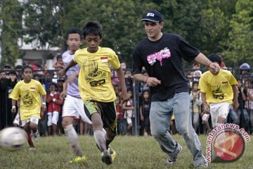 Pembinaan sepak bola tak terpengaruh pembekuan