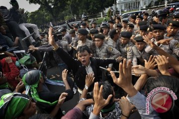 Panglima TNI: silakan mahasiswa berdemo asal tertib