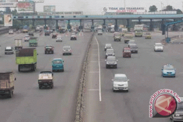 Lalu lintas Jakarta sekitarnya lancar, Puncak mulai padat