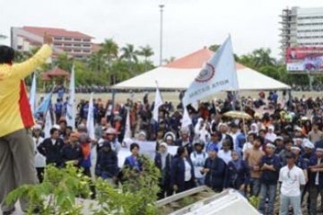 Mimbar Akbar Peringati Hari Buruh Sedunia