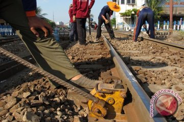 Rel patah ganggu jadwal KRL Jakarta-Bekasi