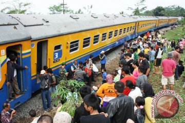 Kereta Api Anjlok di Tasikmalaya