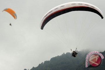 Indonesia Mendominasi Kejuaraan Dunia Paralayang 2011