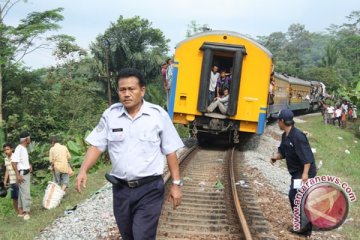 Lokomotif KA Logawa anjlok di Jember