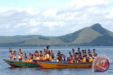 Festival Danau Sentani Wadah Pemersatu Suku Bangsa