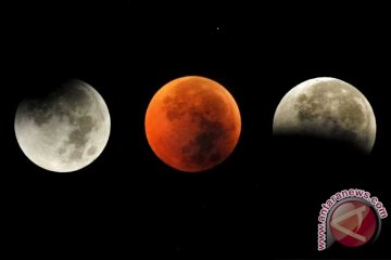 Awan halangi pengamatan gerhana bulan total di Jakarta