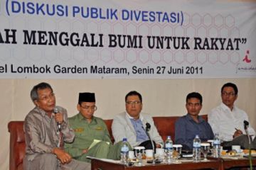 DISKUSI PUBLIK DIVESTASI