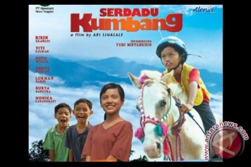 Warga Padati Bioskop Saksikan "Serdadu Kumbang" 